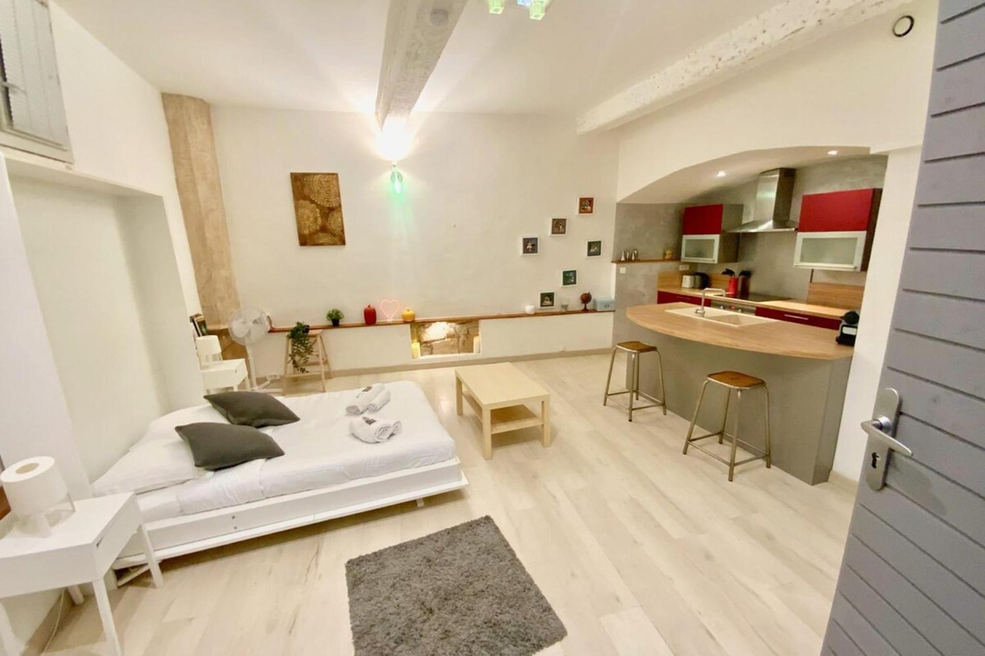 Le Montpellierain - Studio Dans Lecusson ! Appartement Buitenkant foto