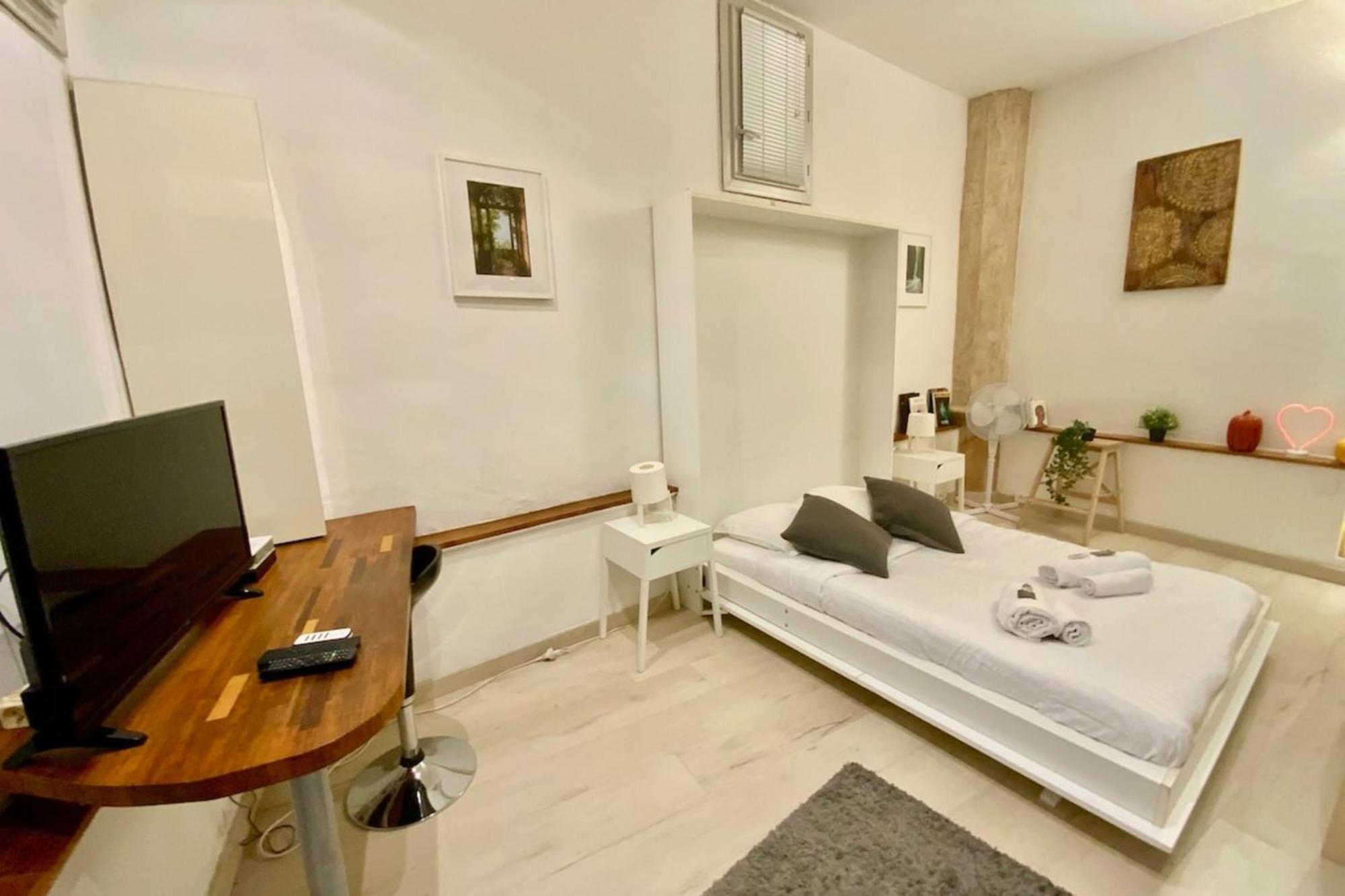 Le Montpellierain - Studio Dans Lecusson ! Appartement Buitenkant foto